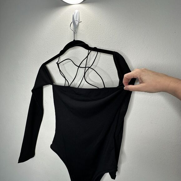 Black Bandeau Style Attached Arm Sleeve Criss Cross Back Bodysuit Snap Close M - Picture 4 of 14